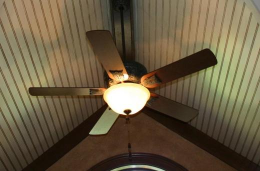 Ceiling_fan_2.jpg