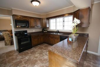 Kitchen_1.jpg